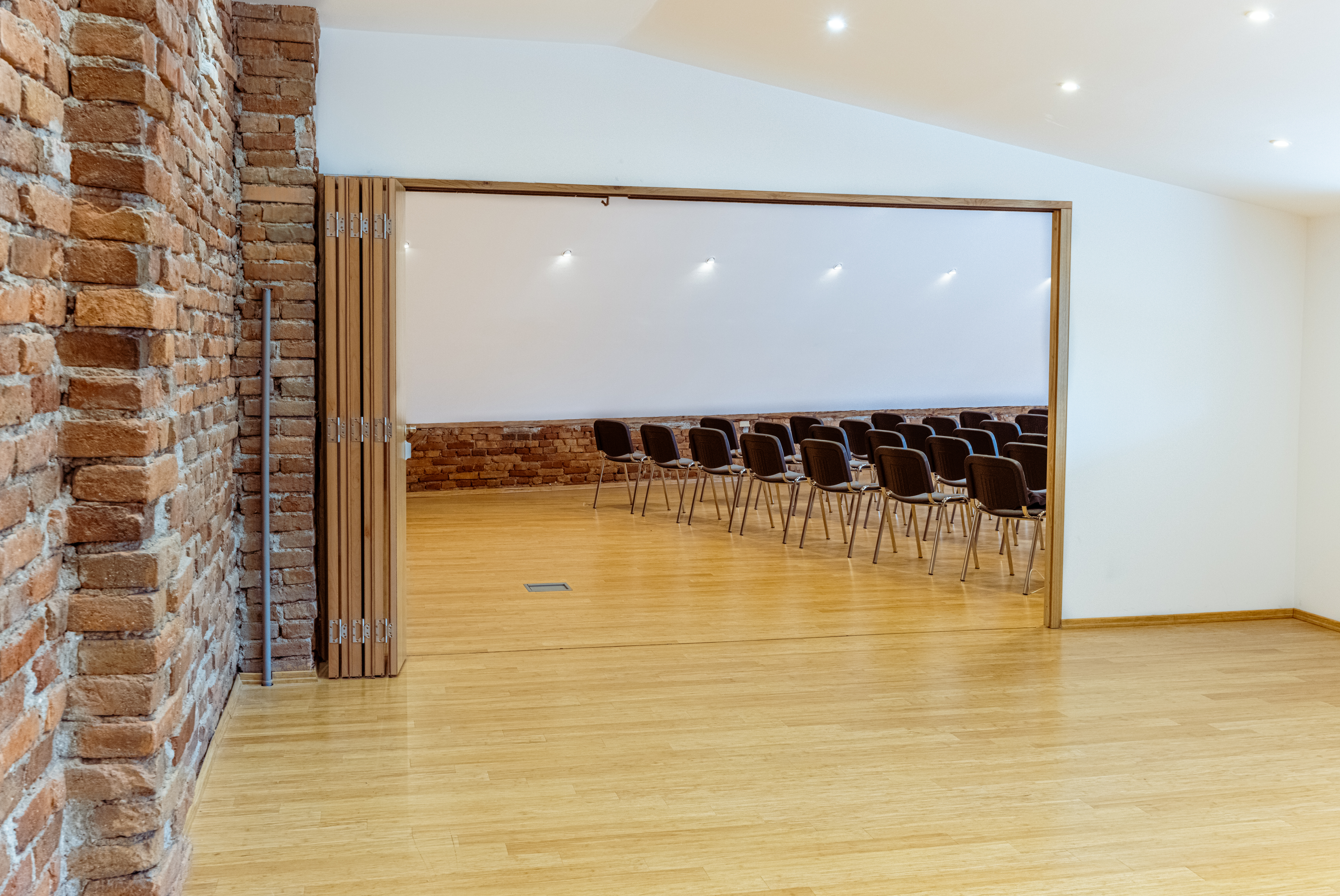 Prehod med dvoranami